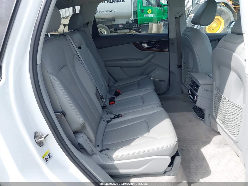 Audi Q7 3.0l 3.0T Premium, снимка 8 - Автомобили и джипове - 54351857