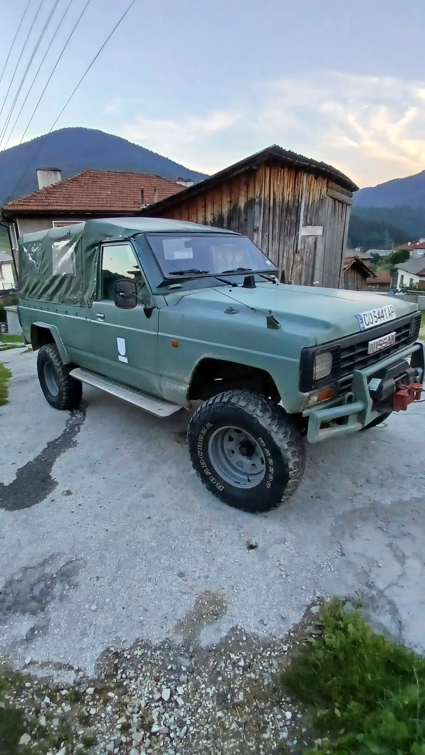Nissan Patrol, снимка 13 - Автомобили и джипове - 54453736