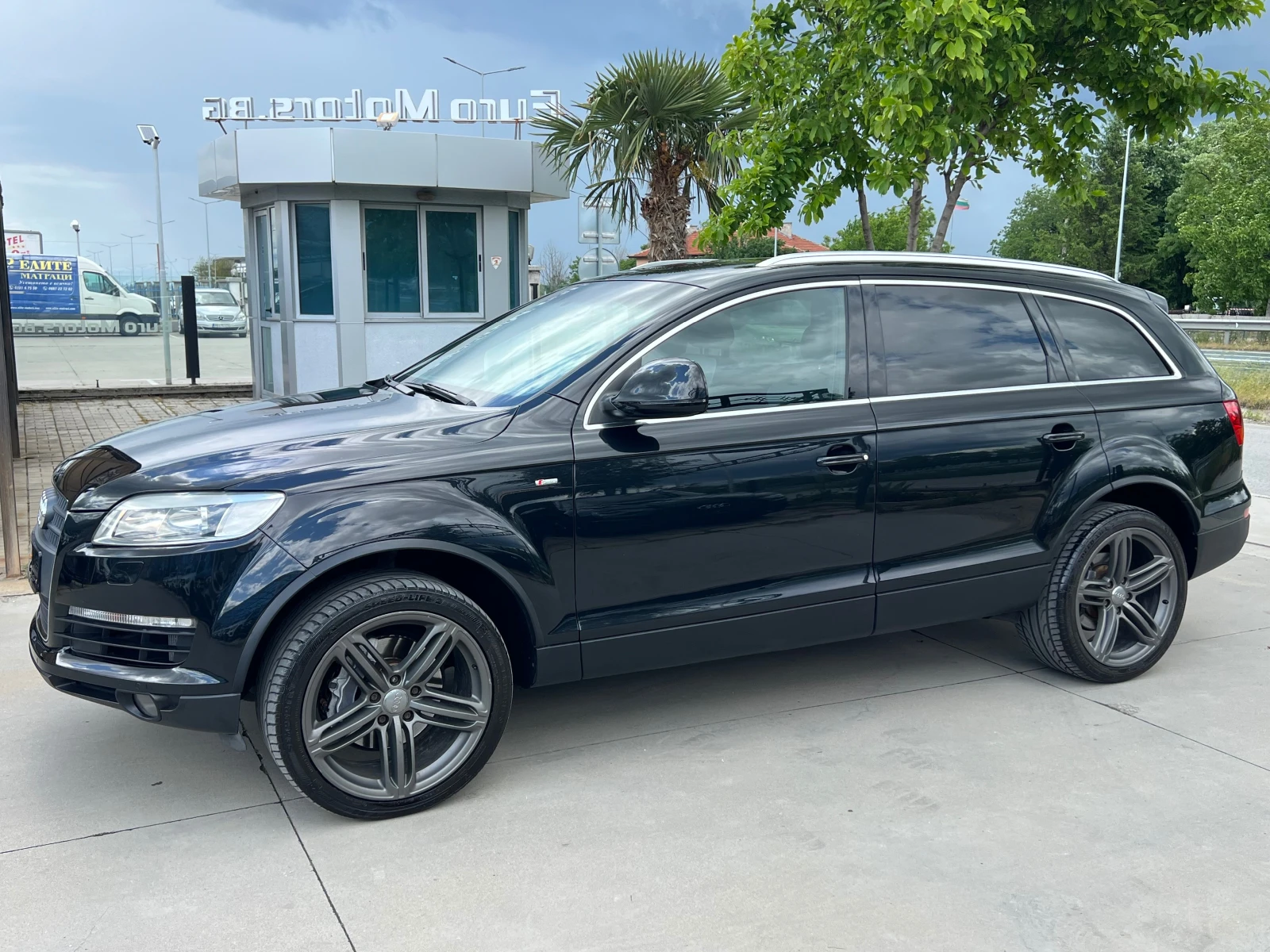 Audi Q7 3.0TDI-QUATTRO-S LINE-FULL SERVICE-ПРУЖИНИ-КАТОНОВ, снимка 7 - Автомобили и джипове - 54726403