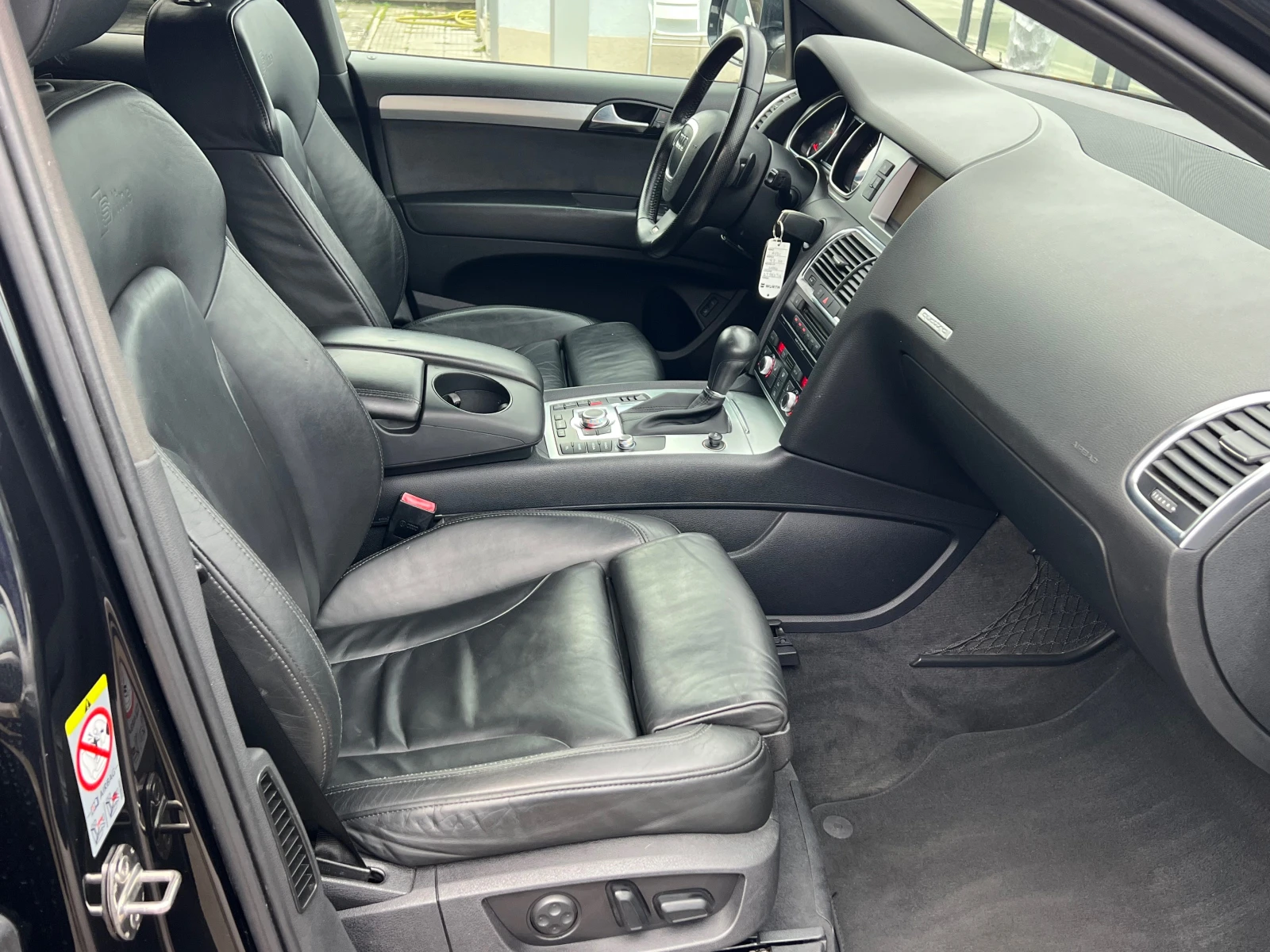 Audi Q7 3.0TDI-QUATTRO-S LINE-FULL SERVICE-ПРУЖИНИ-КАТОНОВ, снимка 10 - Автомобили и джипове - 54726403