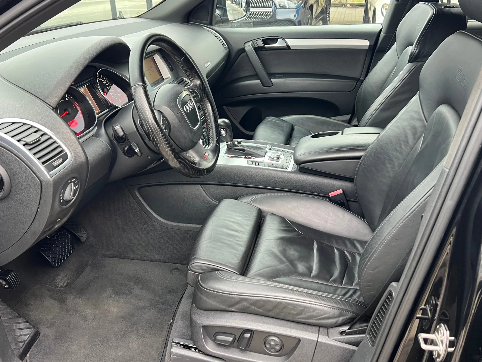 Audi Q7 3.0TDI-QUATTRO-S LINE-FULL SERVICE-ПРУЖИНИ-КАТОНОВ, снимка 8 - Автомобили и джипове - 54726403