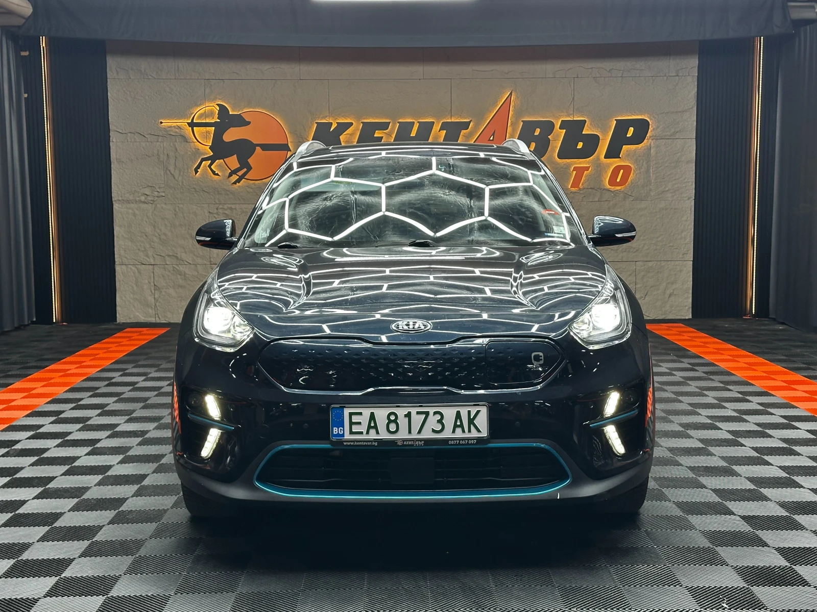 Kia Niro 64kW Premium/JBL, снимка 2 - Автомобили и джипове - 55325020