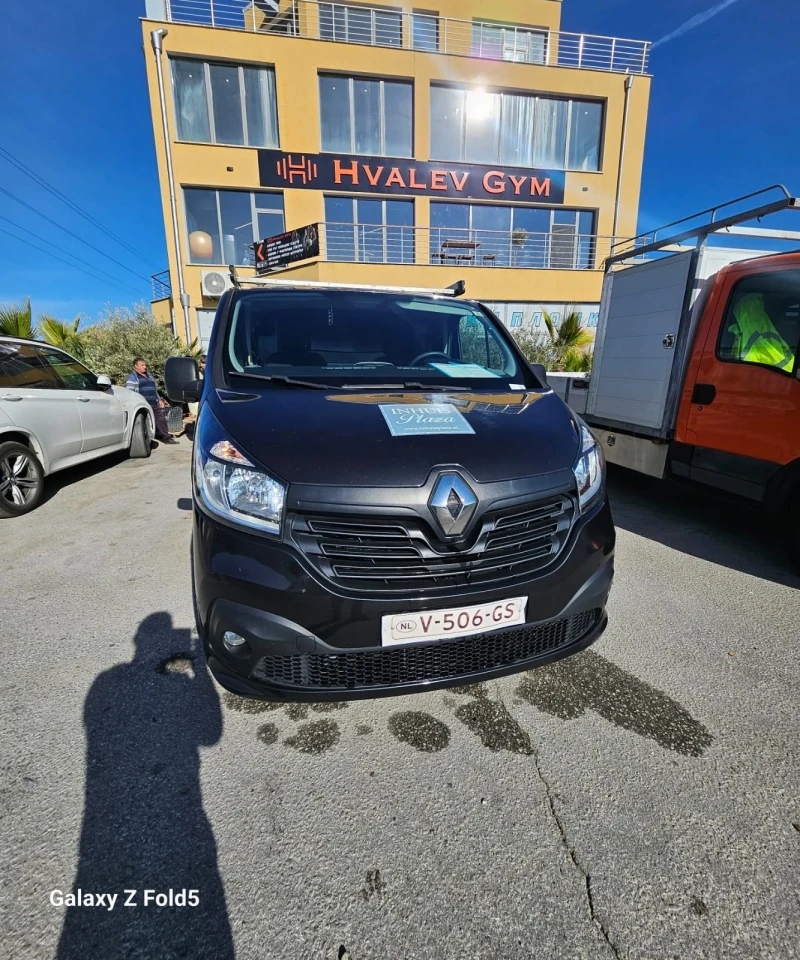 Renault Trafic, снимка 2 - Бусове и автобуси - 47963622