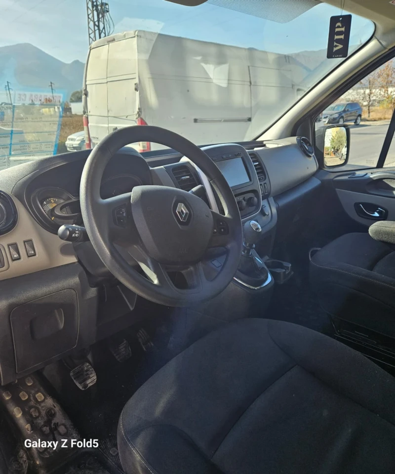 Renault Trafic, снимка 9 - Бусове и автобуси - 47963622