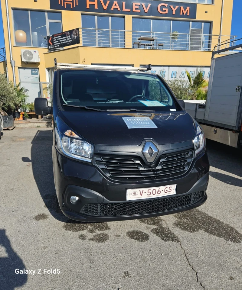 Renault Trafic, снимка 1 - Бусове и автобуси - 47963622