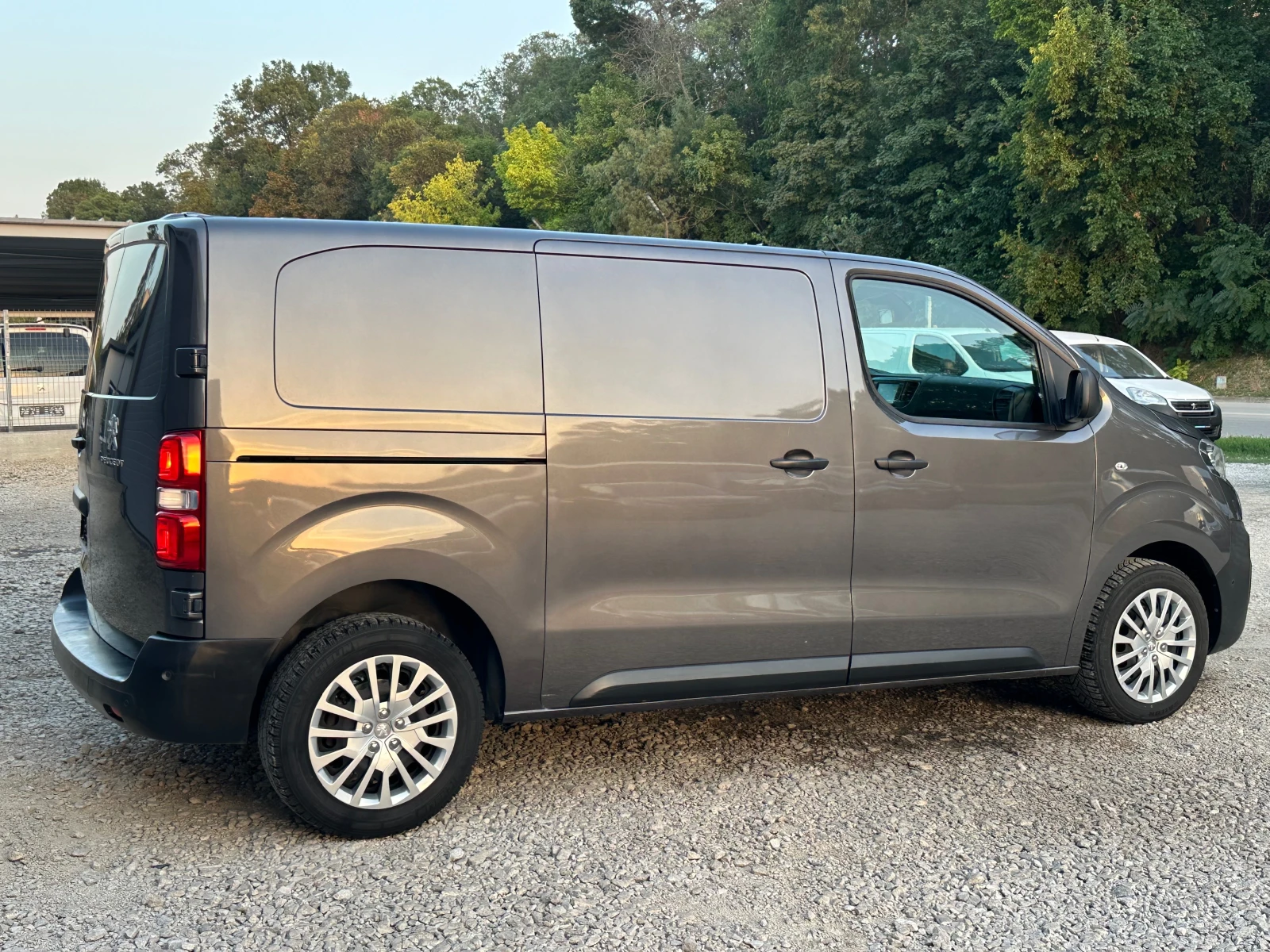 Peugeot Expert 2.0HDI* FUL* TOP* EVRO6 - изображение 6