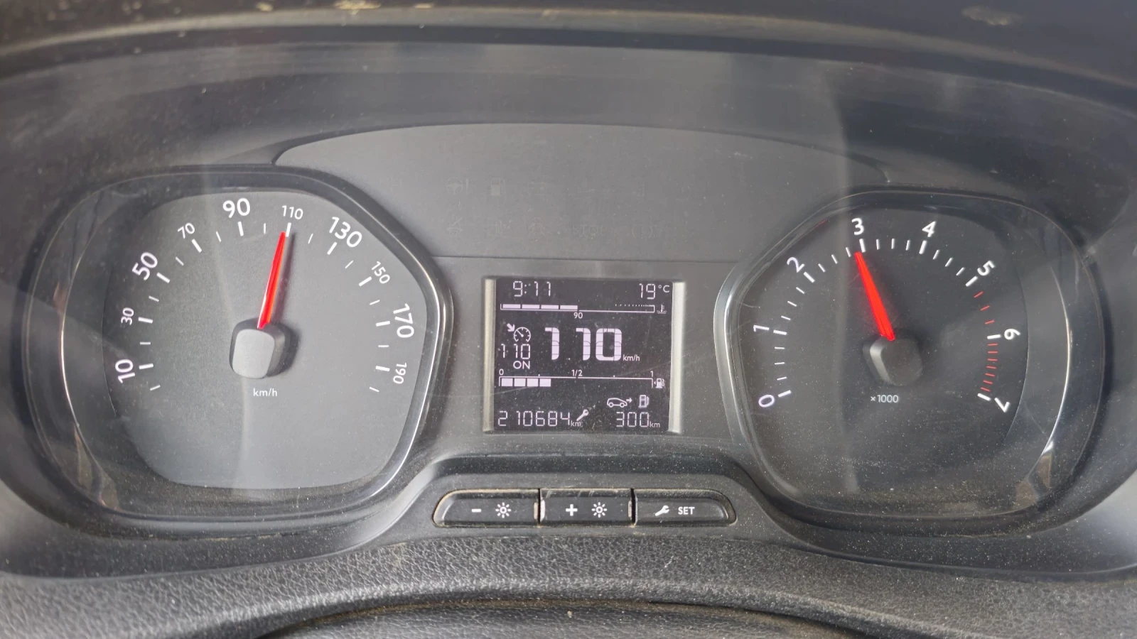 Toyota Proace 1.6 - ����� | Mobile.bg � ����������� 11