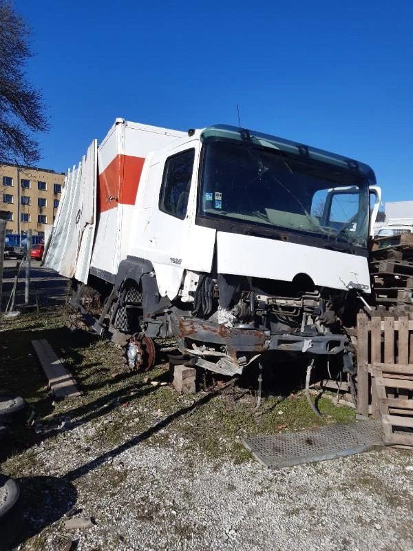 Mercedes-Benz Atego 1828, снимка 1 - Камиони - 35842941