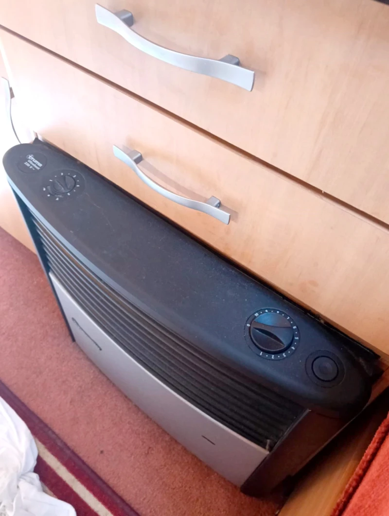 Каравана Swift СОЛАР/МУВЪР/ДУШ КАБИНА/ФОРСЕЛ/TV, снимка 15 - Каравани и кемпери - 53288364