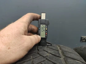Гуми Зимни 225/50R17, снимка 4