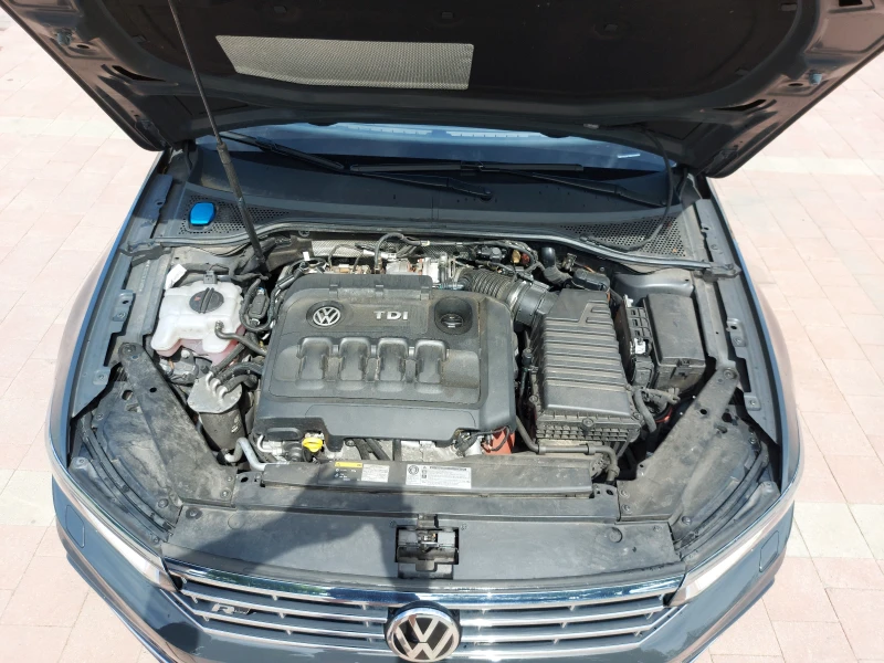 VW Passat 2.0Bi-TDI R-Line 125000 км, снимка 10 - Автомобили и джипове - 48576671