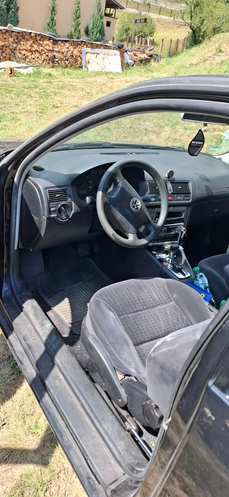 VW Golf 1.6 SR, снимка 4 - Автомобили и джипове - 48589486