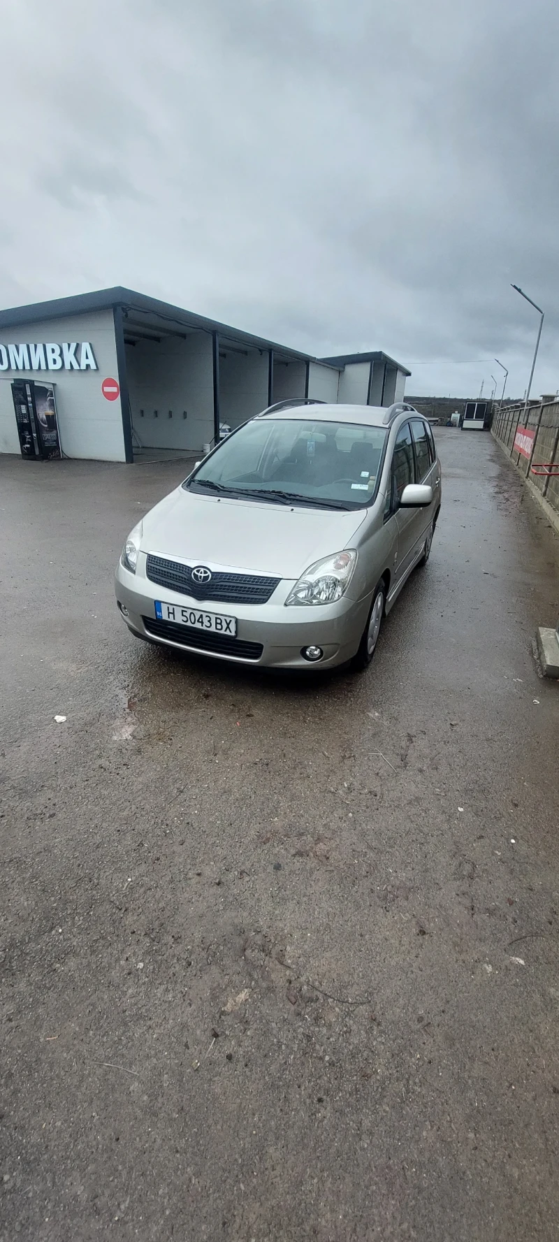 Toyota Corolla verso D4D двигател , снимка 9 - Автомобили и джипове - 49484976