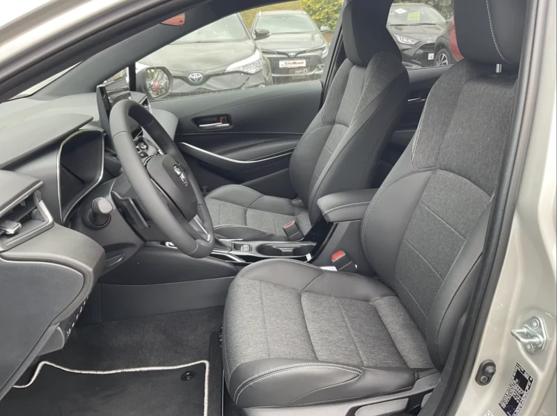 Toyota Corolla 2.0 TS Hybrid, снимка 7 - Автомобили и джипове - 52554602