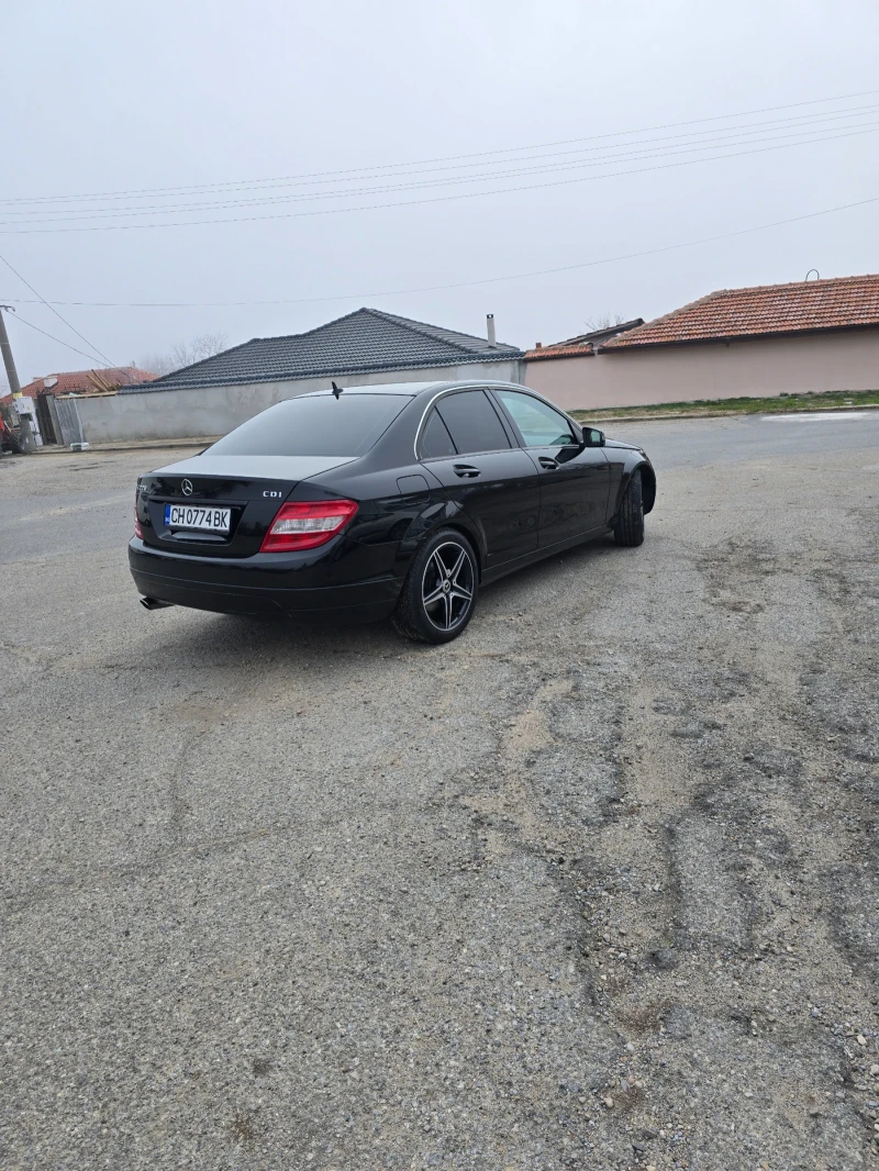 Mercedes-Benz C 220, снимка 4 - Автомобили и джипове - 52693656