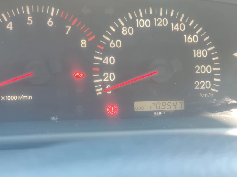 Toyota Corolla, снимка 11 - Автомобили и джипове - 52810074