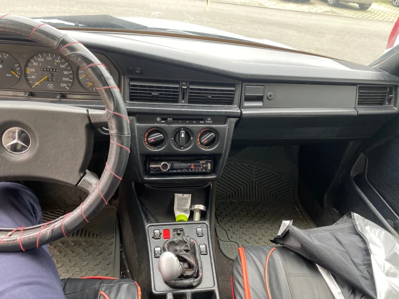 Mercedes-Benz 190, снимка 5 - Автомобили и джипове - 53063281