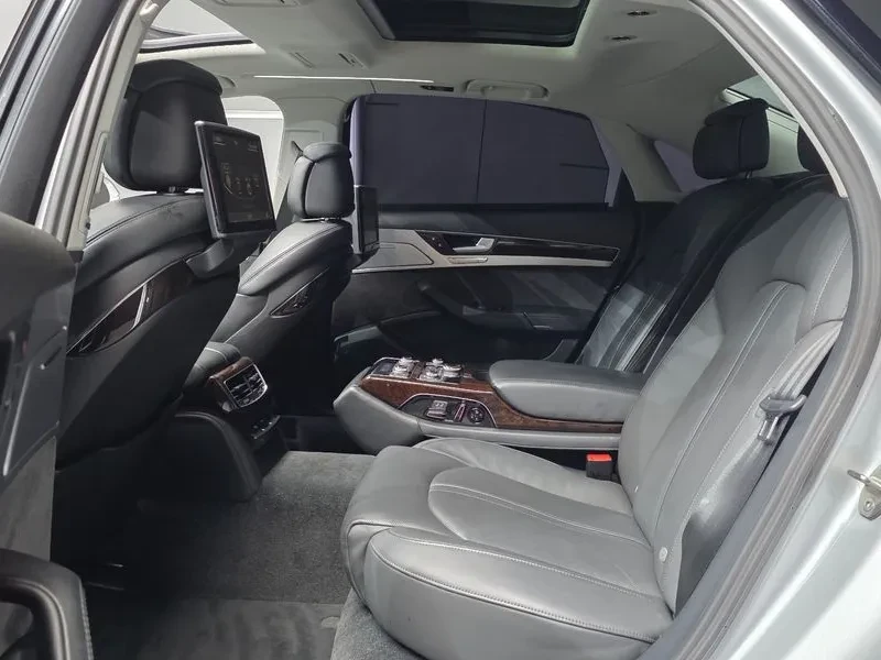 Audi A8 3.0 TDI Quattro - САМО 30% АВАНС, снимка 12 - Автомобили и джипове - 55947870