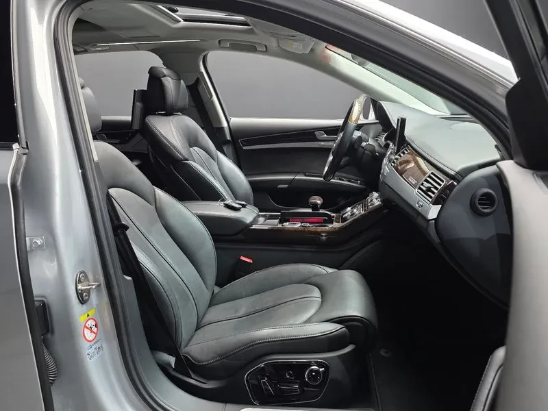Audi A8 3.0 TDI Quattro - САМО 30% АВАНС, снимка 11 - Автомобили и джипове - 55947870