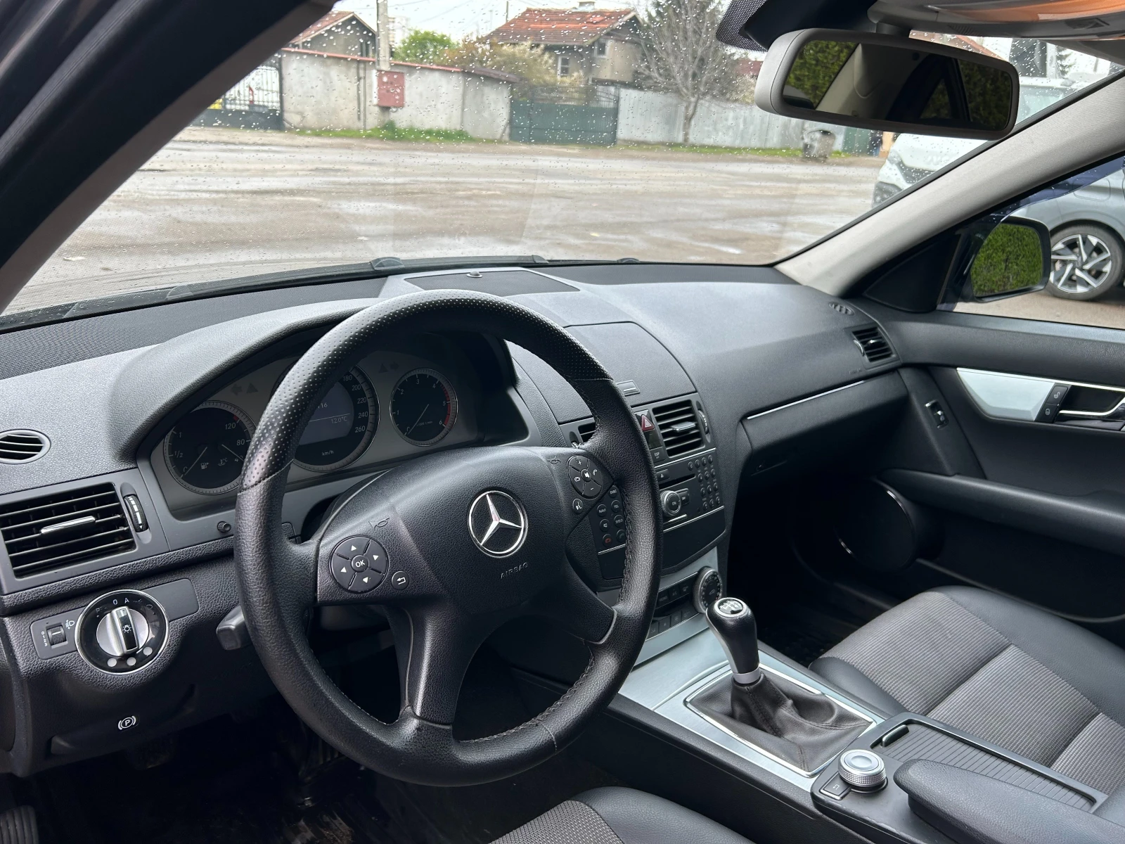 Mercedes-Benz C 220  - изображение 8