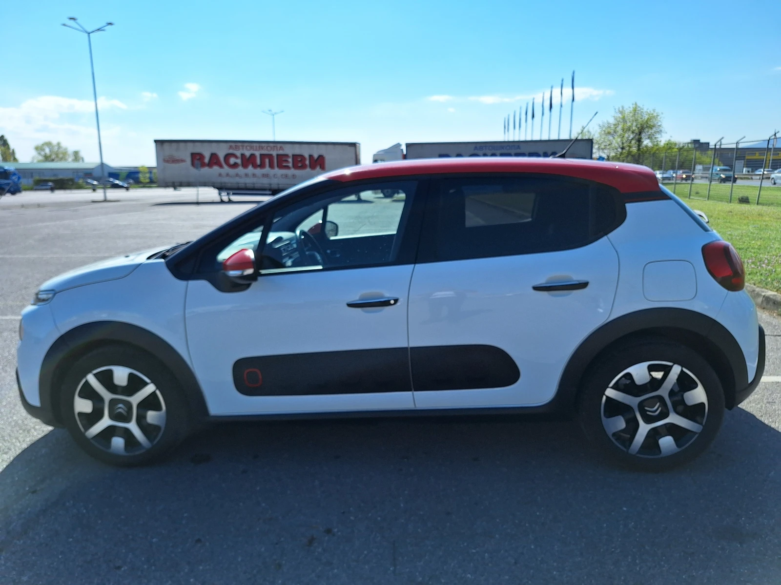 Citroen C3 1.2 PureTech 110 S&S EAT6 - изображение 6