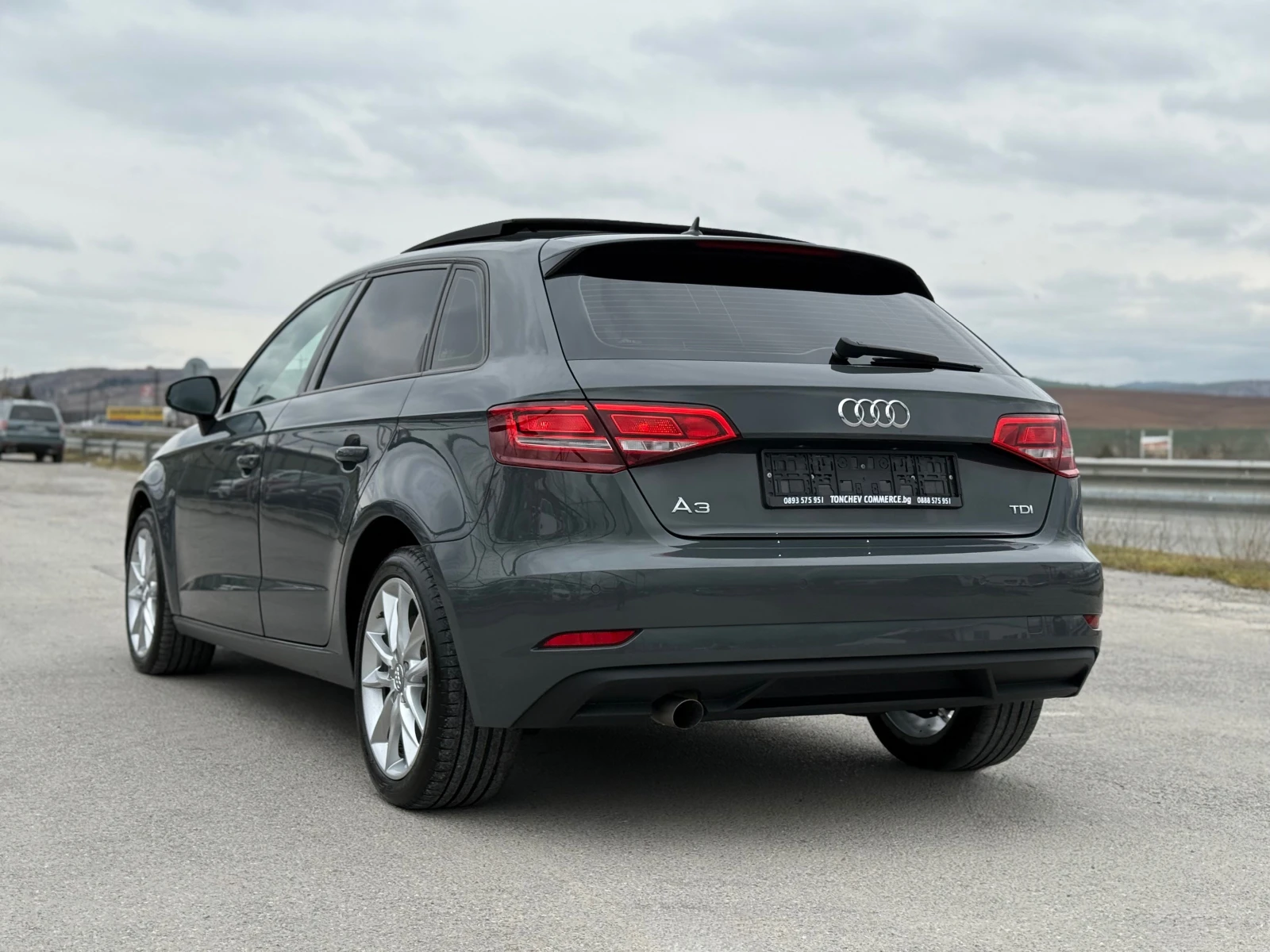 Audi A3 1.6-TDI-AUTOMAT-FACE-PANORAMA-NAVI-LED-XENON-FULL, снимка 4 - Автомобили и джипове - 52501513