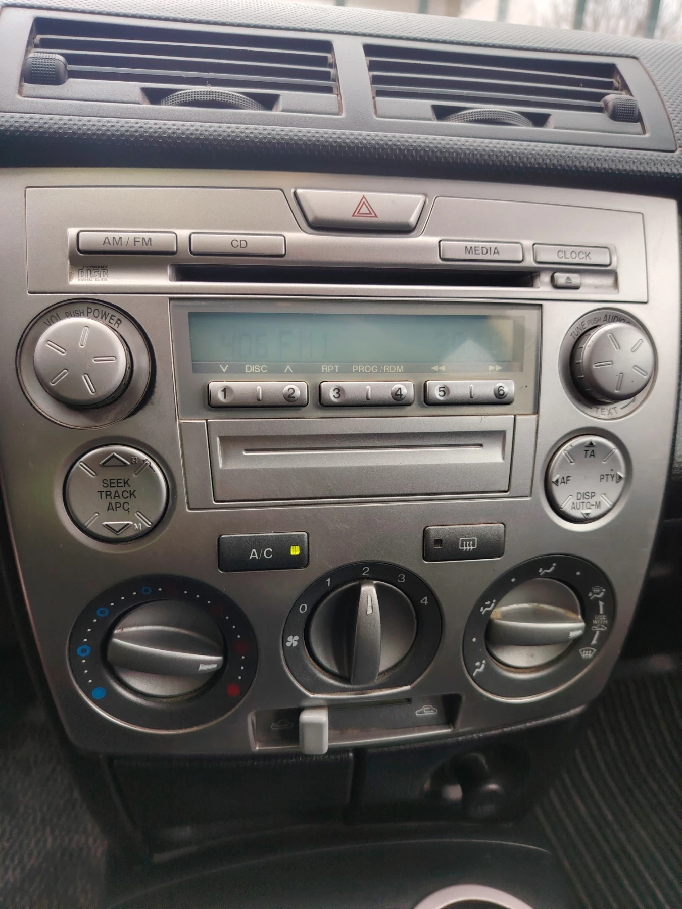 Mazda 2 ���� ����� | Mobile.bg � ����������� 8