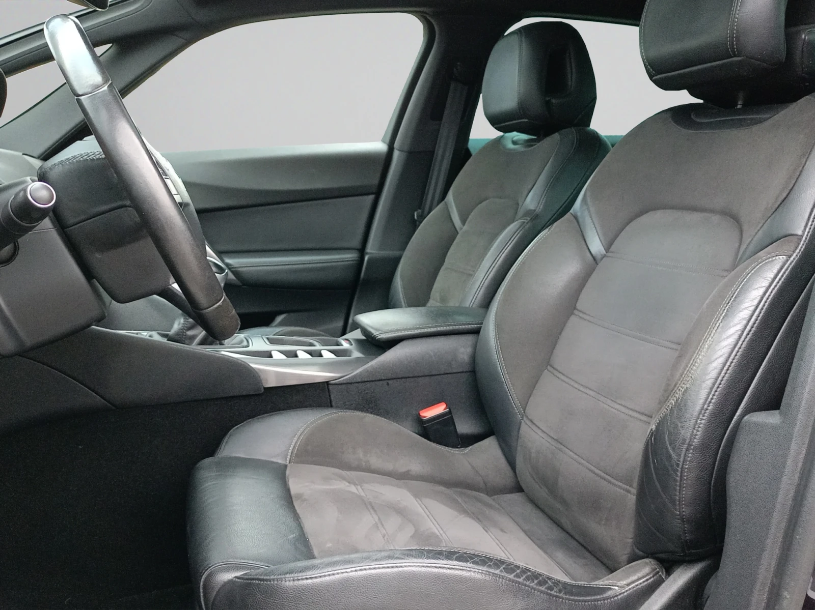 DS DS 5 2.0 e-HDI 150 BVM6 EURO6 - изображение 9