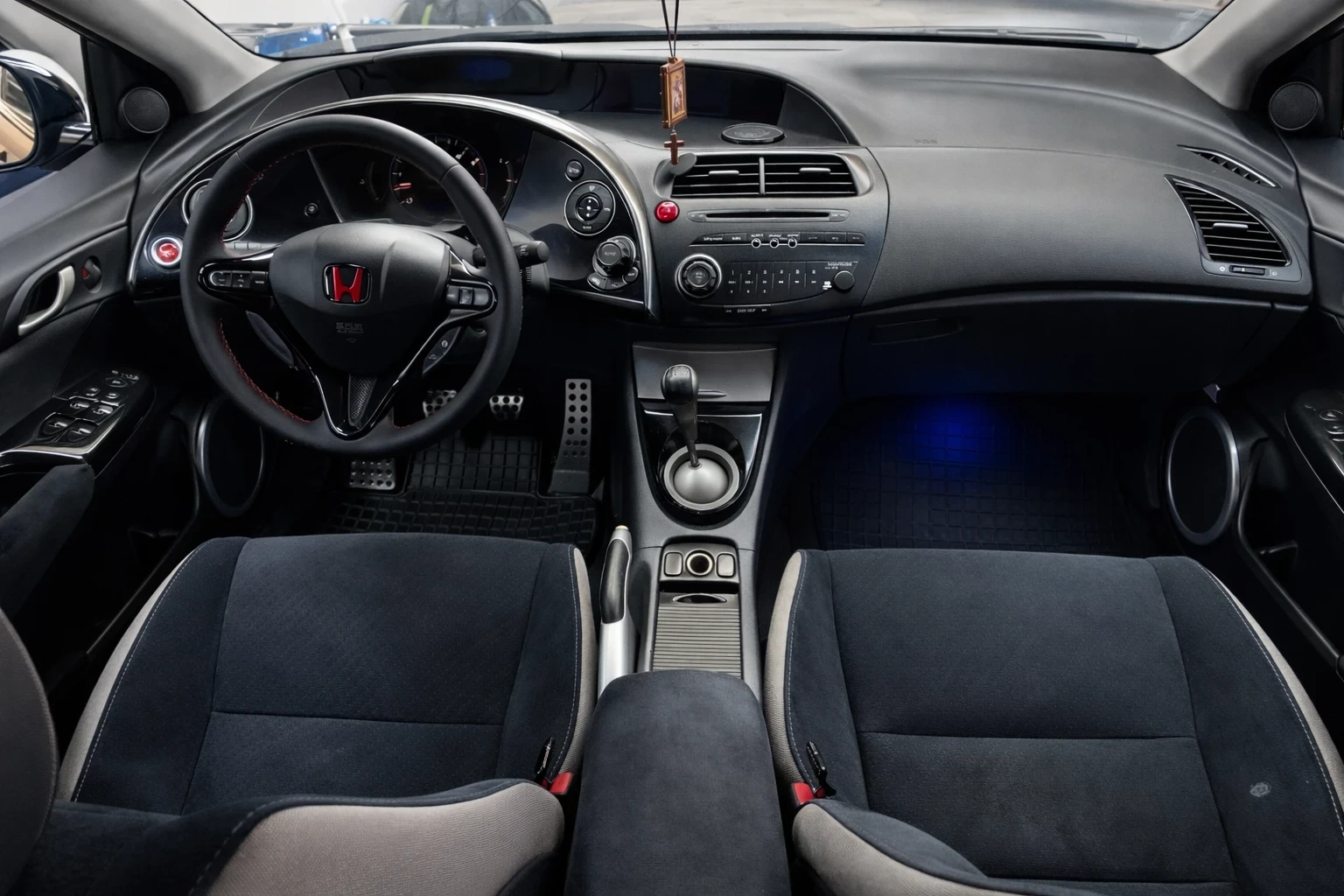 Honda Civic 2.2 Type S, снимка 12 - Автомобили и джипове - 53786231