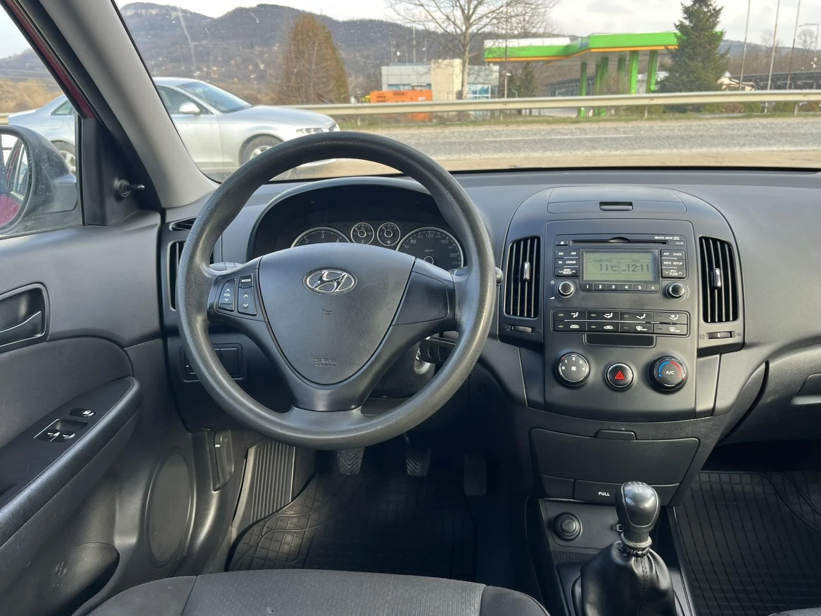 Hyundai I30 1.6CRDI 90кс EURO 4 КЛИМАТИК , снимка 12 - Автомобили и джипове - 53850750