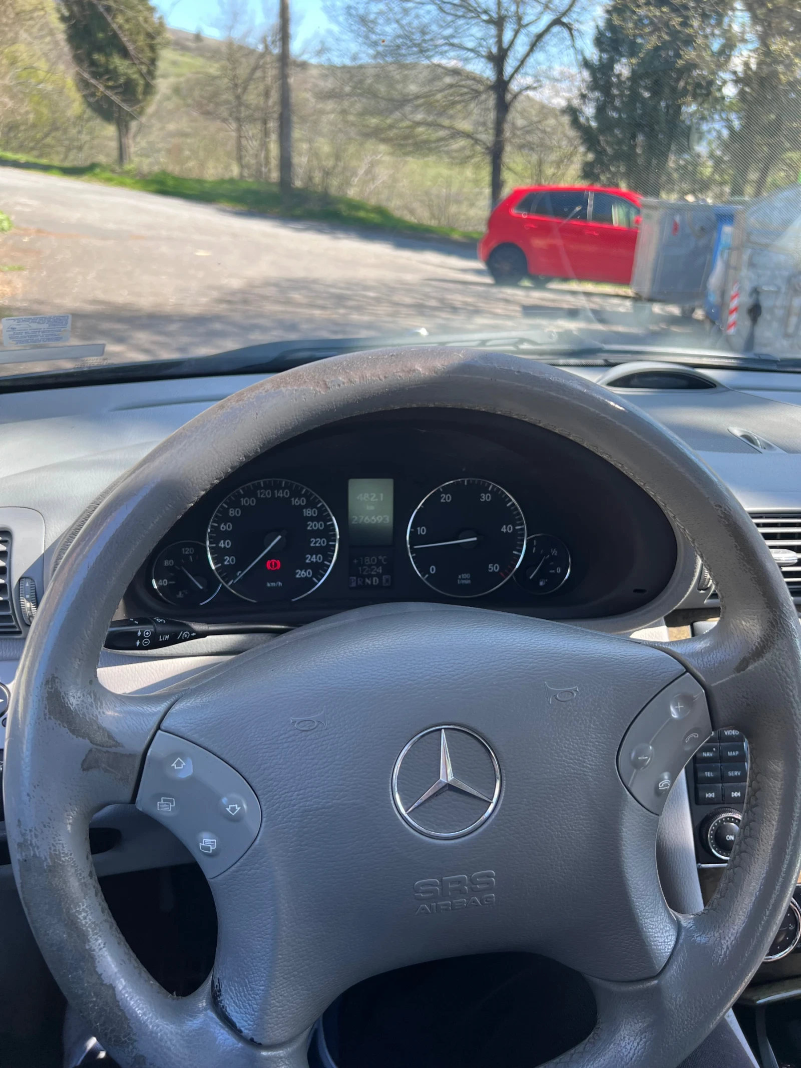 Mercedes-Benz C 270 Avantgarde, снимка 9 - Автомобили и джипове - 54113767