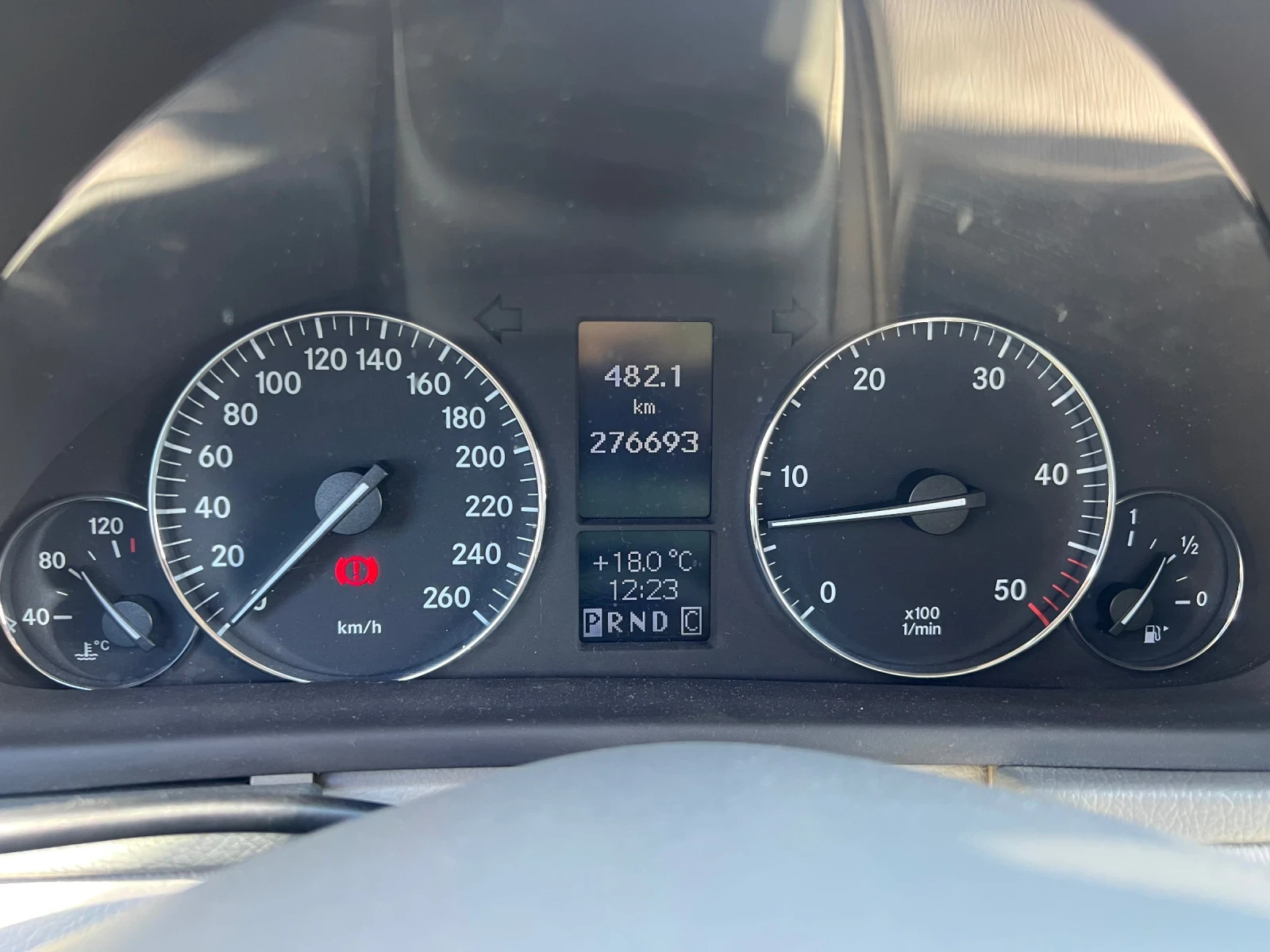 Mercedes-Benz C 270 Avantgarde, снимка 8 - Автомобили и джипове - 54113767