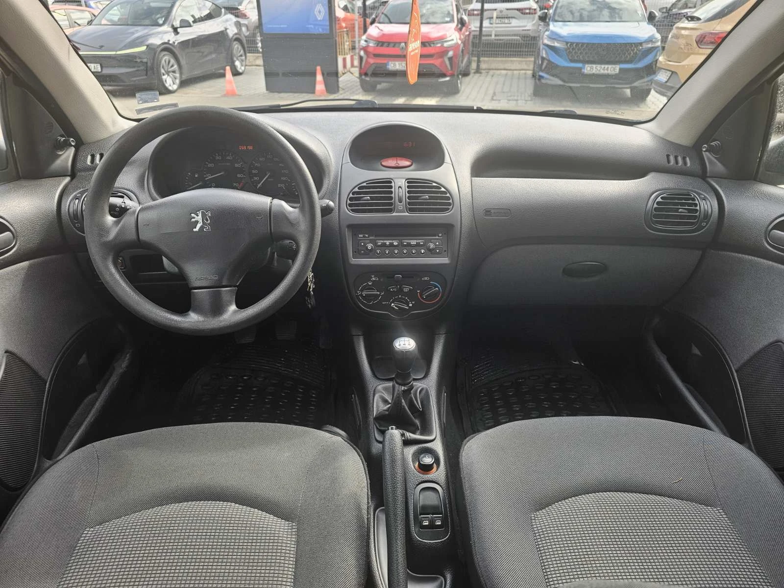 Peugeot 206 1.4, снимка 7 - Автомобили и джипове - 54123753