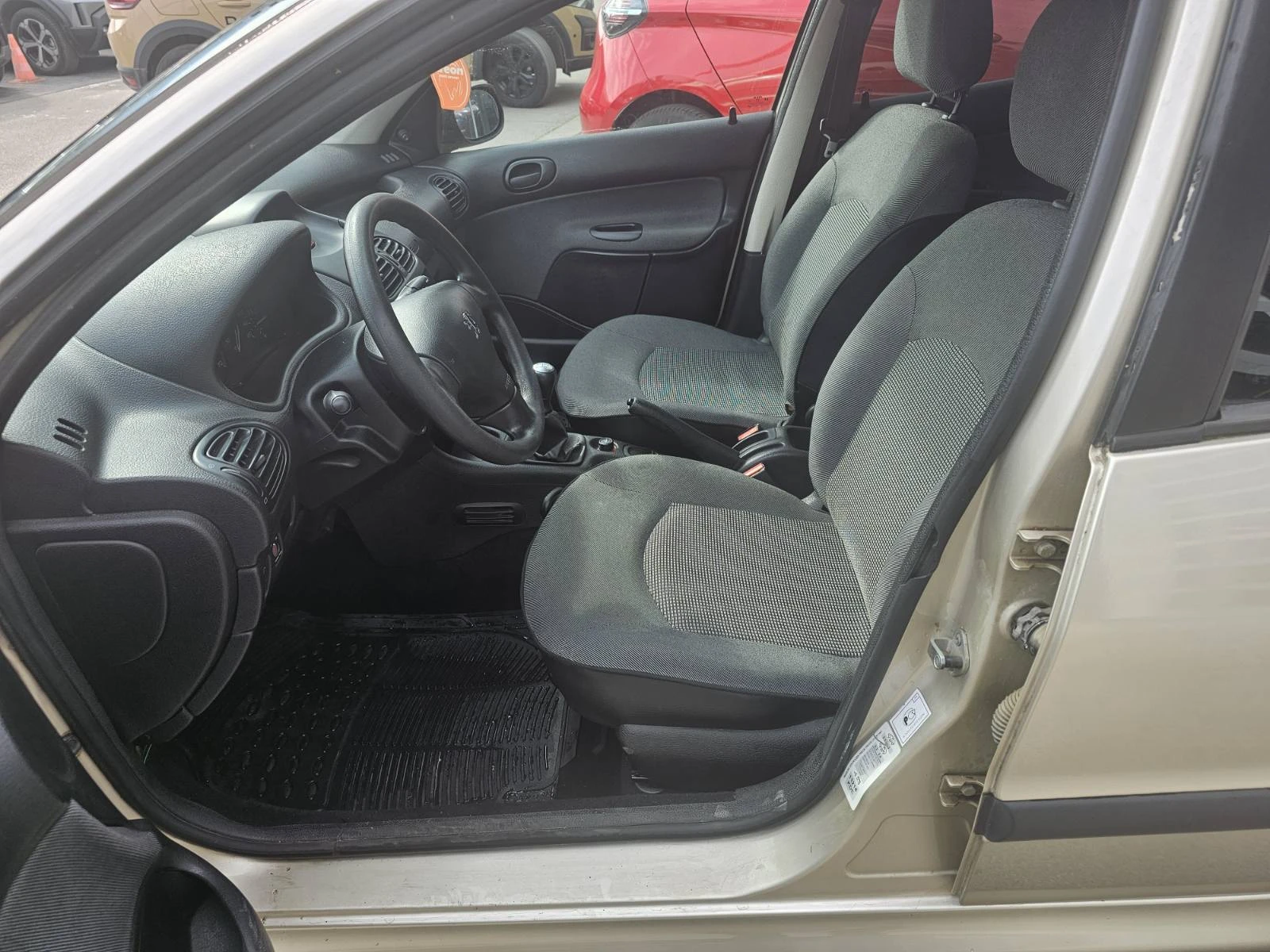 Peugeot 206 1.4, снимка 13 - Автомобили и джипове - 54123753