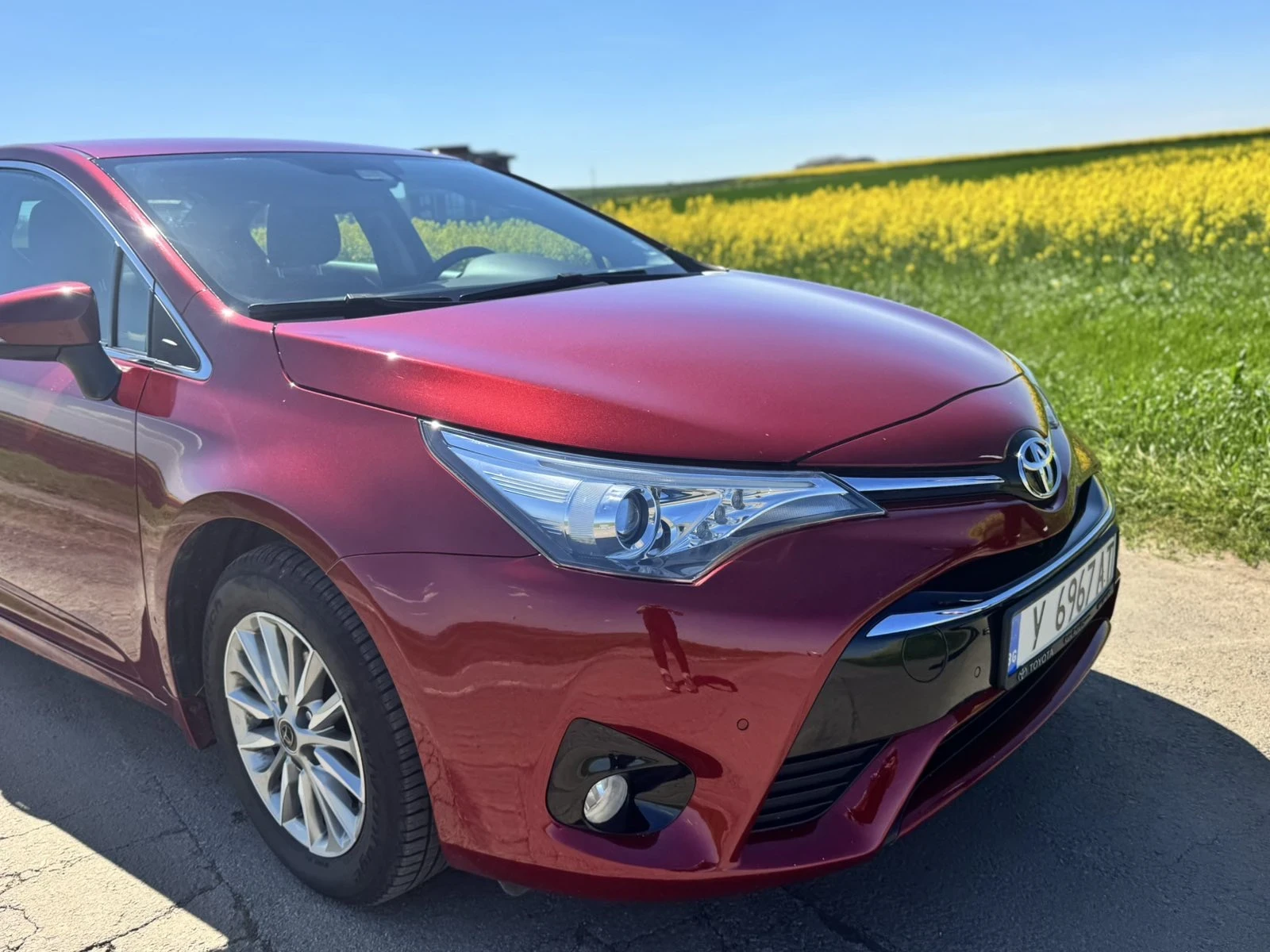 Toyota Avensis 1.8 Executive, снимка 3 - Автомобили и джипове - 54312369