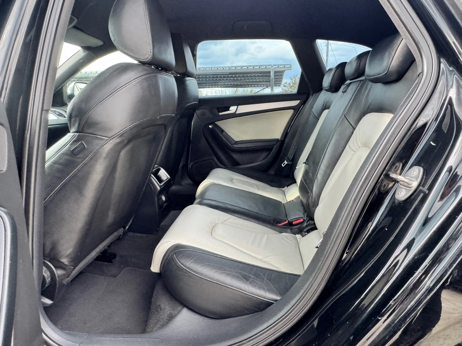 Audi A4 2.0TDI S-Line ИТАЛИЯ, снимка 10 - Автомобили и джипове - 54417496