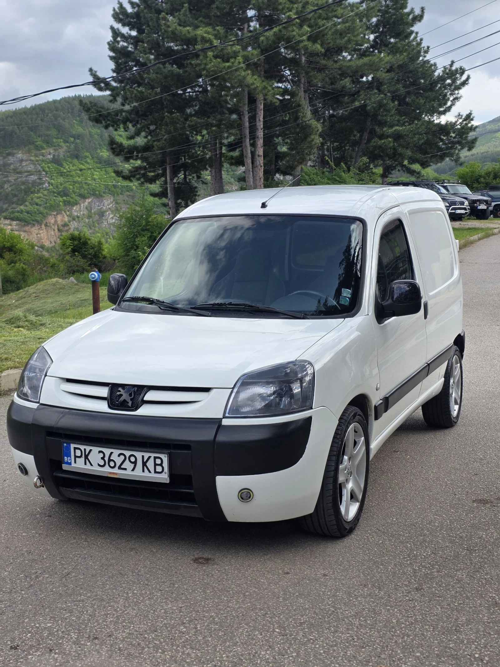 Peugeot Partner 1.9D ВСИЧКО НОВО!!!, снимка 3 - Автомобили и джипове - 54510635