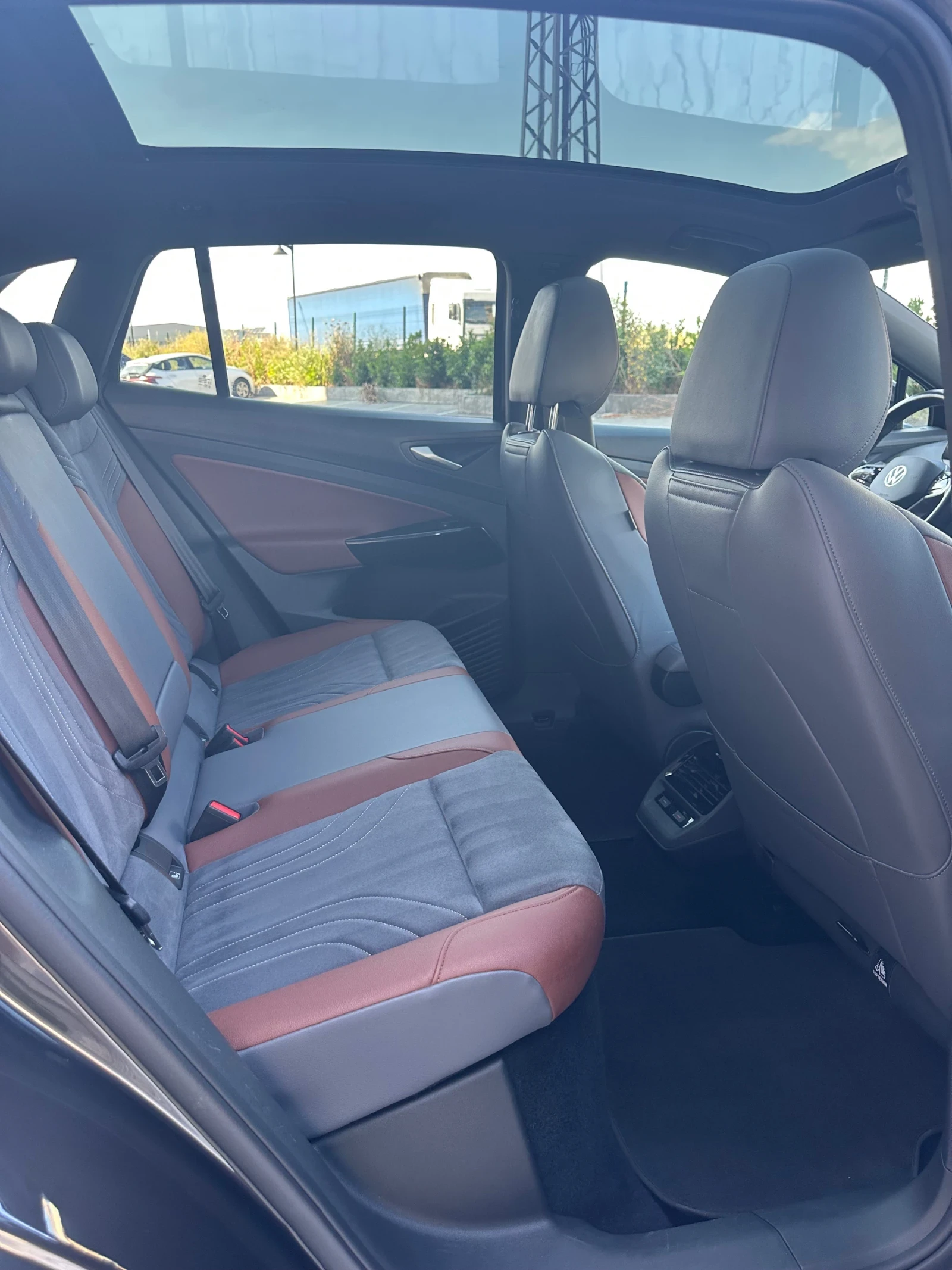 VW ID.4 1STMAX/95% SOH/82КWH/ТЕРМОПОМПА/ ГАРАНЦИЯ , снимка 11 - Автомобили и джипове - 54701433