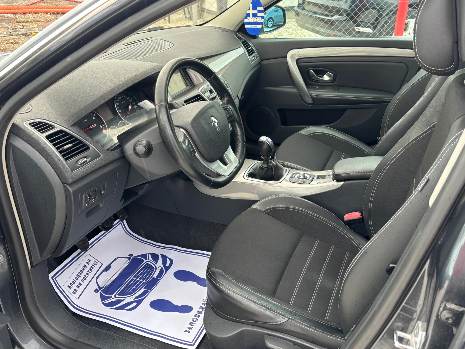 Renault Laguna Black Edition 2.0DCI FACE 4Control., снимка 6 - Автомобили и джипове - 55125525