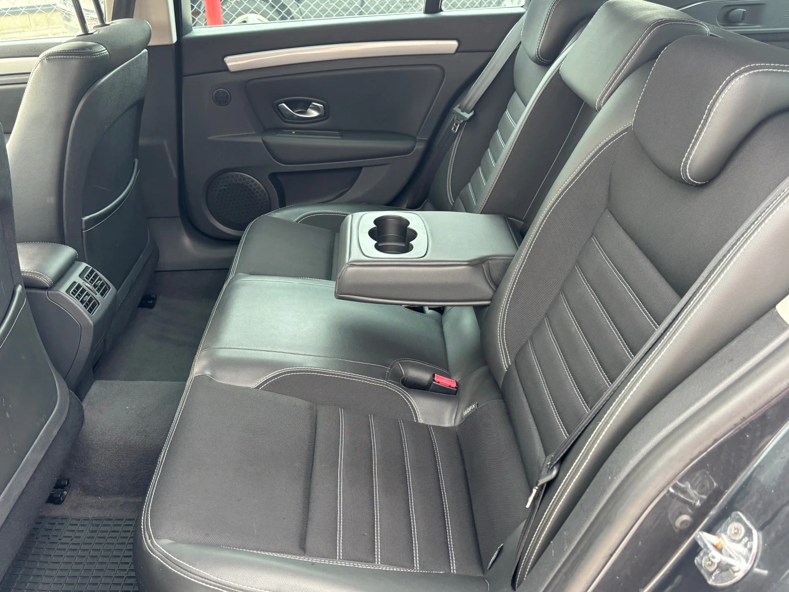 Renault Laguna Black Edition 2.0DCI FACE 4Control., снимка 11 - Автомобили и джипове - 55125525