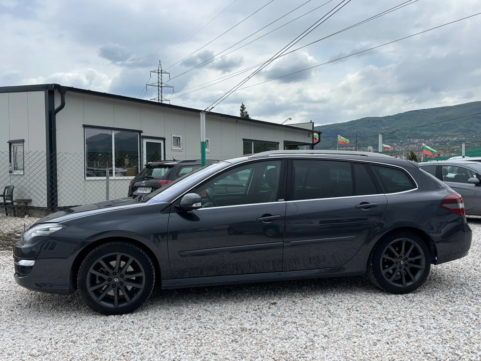 Renault Laguna Black Edition 2.0DCI FACE 4Control., снимка 4 - Автомобили и джипове - 55125525