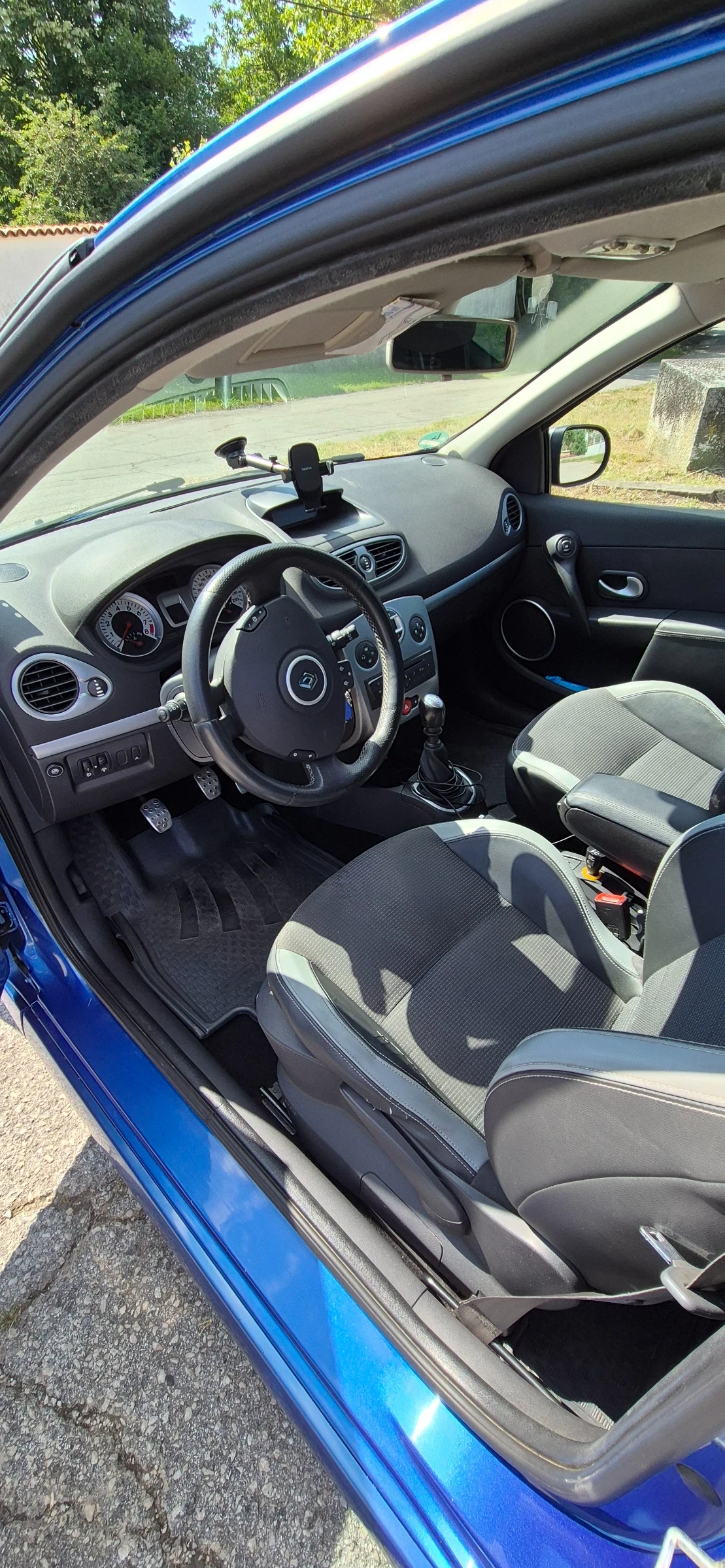 Renault Clio GT 1.6 128hp, снимка 9 - Автомобили и джипове - 55229531