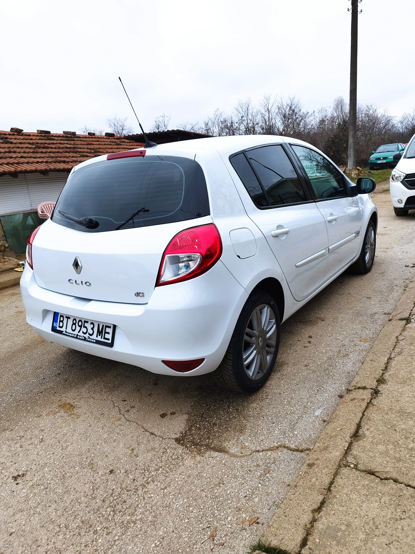 Renault Clio, снимка 17 - Автомобили и джипове - 55325379