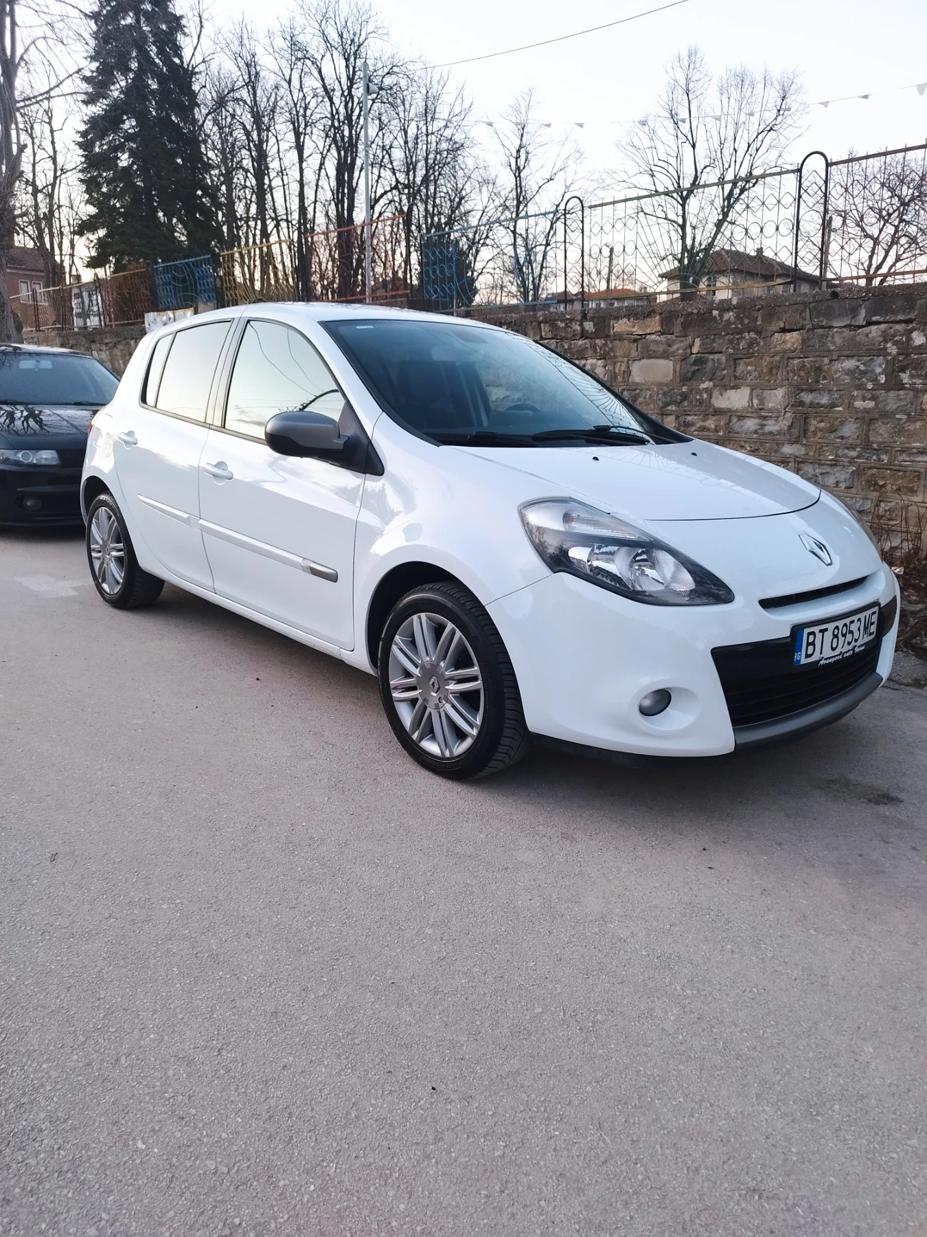 Renault Clio, снимка 15 - Автомобили и джипове - 55325379