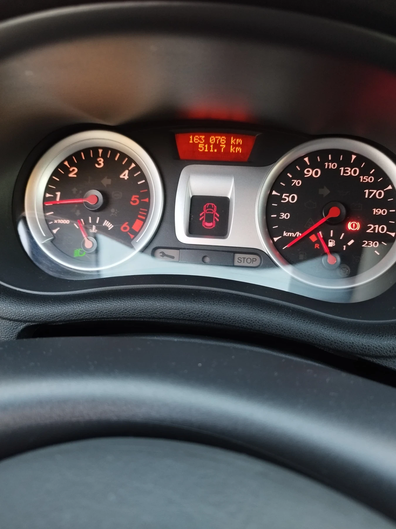 Renault Clio, снимка 6 - Автомобили и джипове - 55325379