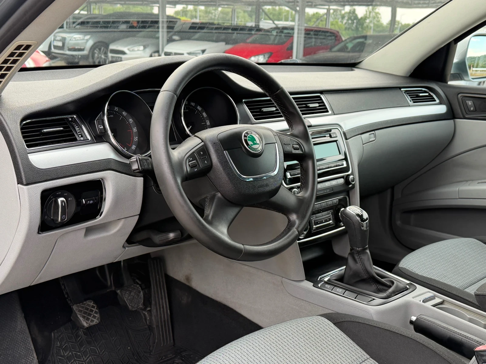 Skoda Superb 2.0TDI ИТАЛИЯ, снимка 6 - Автомобили и джипове - 55402775