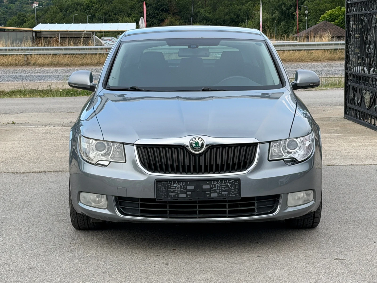 Skoda Superb 2.0TDI ИТАЛИЯ, снимка 3 - Автомобили и джипове - 55402775