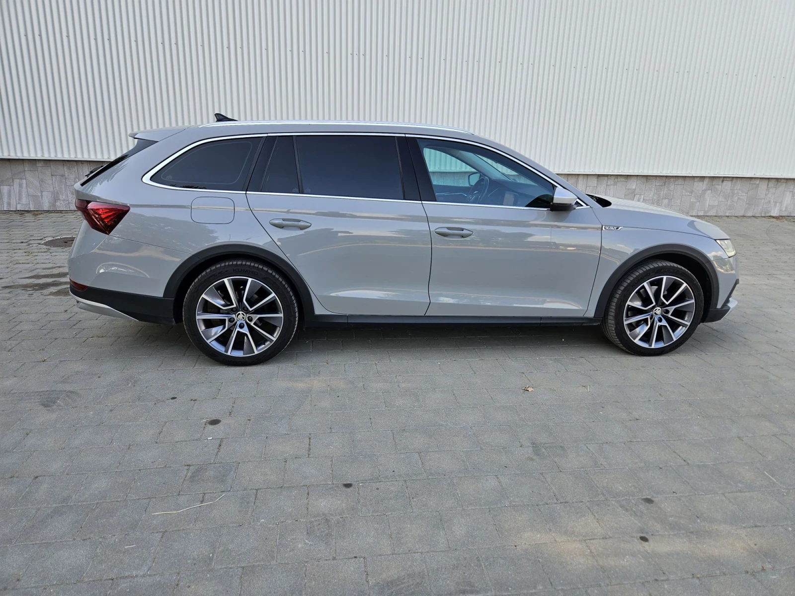 Skoda Octavia Scout, снимка 8 - Автомобили и джипове - 55673410