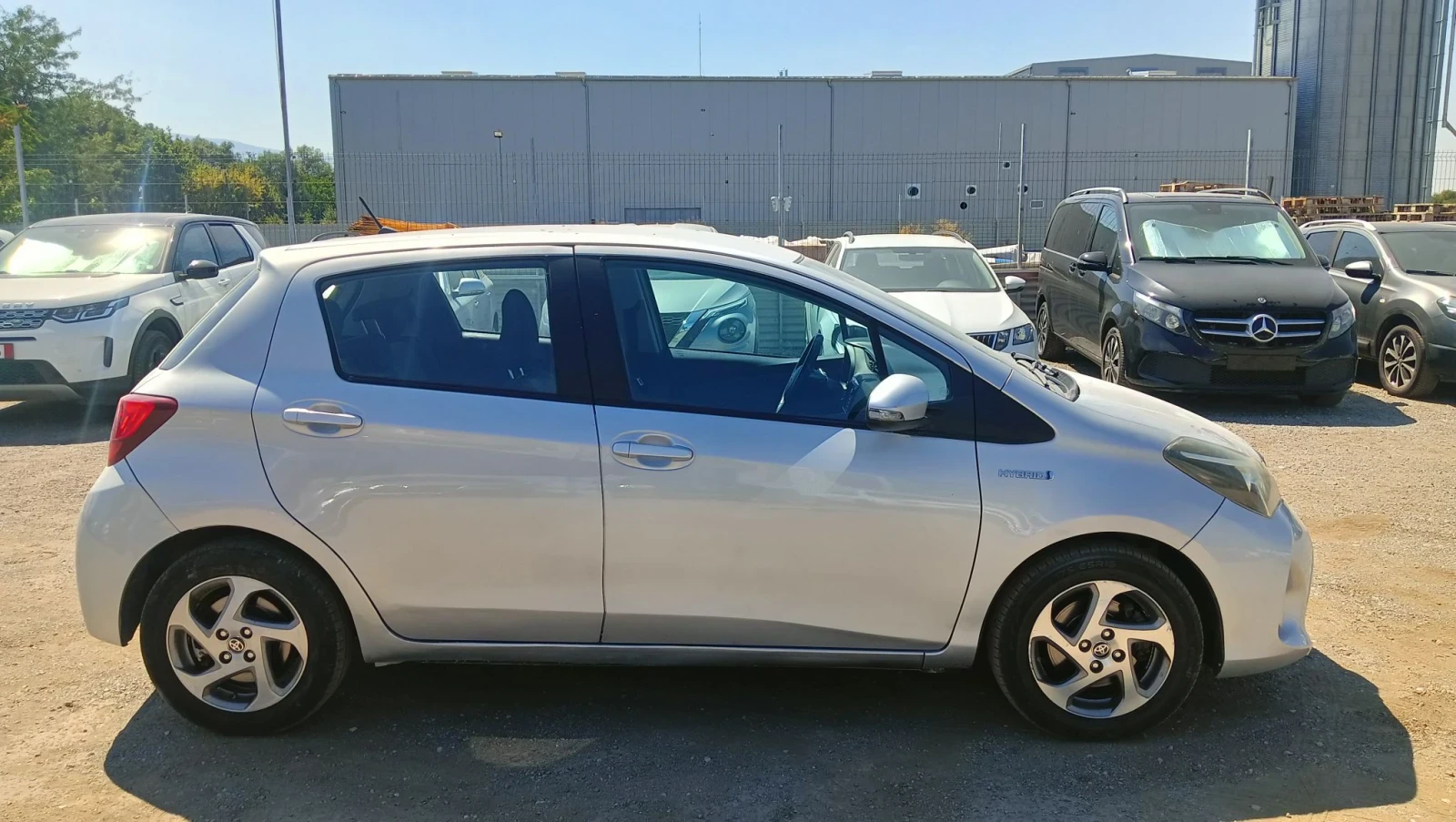 Toyota Yaris 1.5 Hybrid 101hp FACE LIFT, снимка 6 - Автомобили и джипове - 55738699