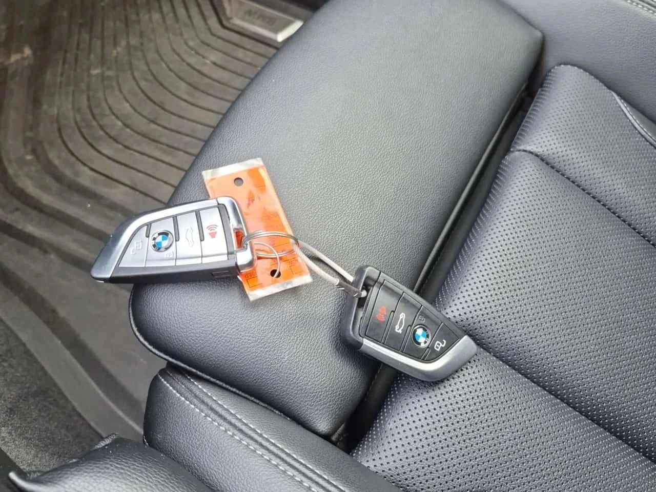 BMW 330, снимка 8 - Автомобили и джипове - 56724379